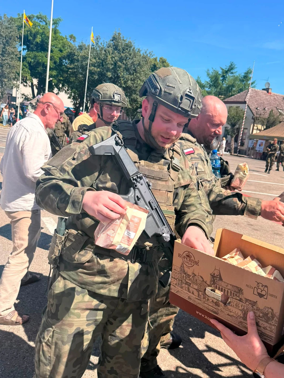 OSP Recz zabezpieczała przysięgę żołnierzy WOT i piknik na rynku — zdjęcie 12